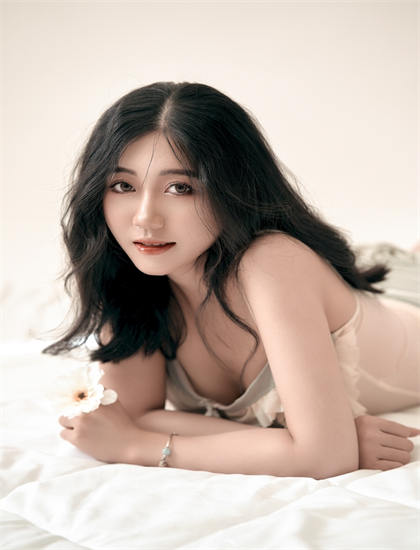 《传奇之王》市场表现对比：票房成绩与口碑关系